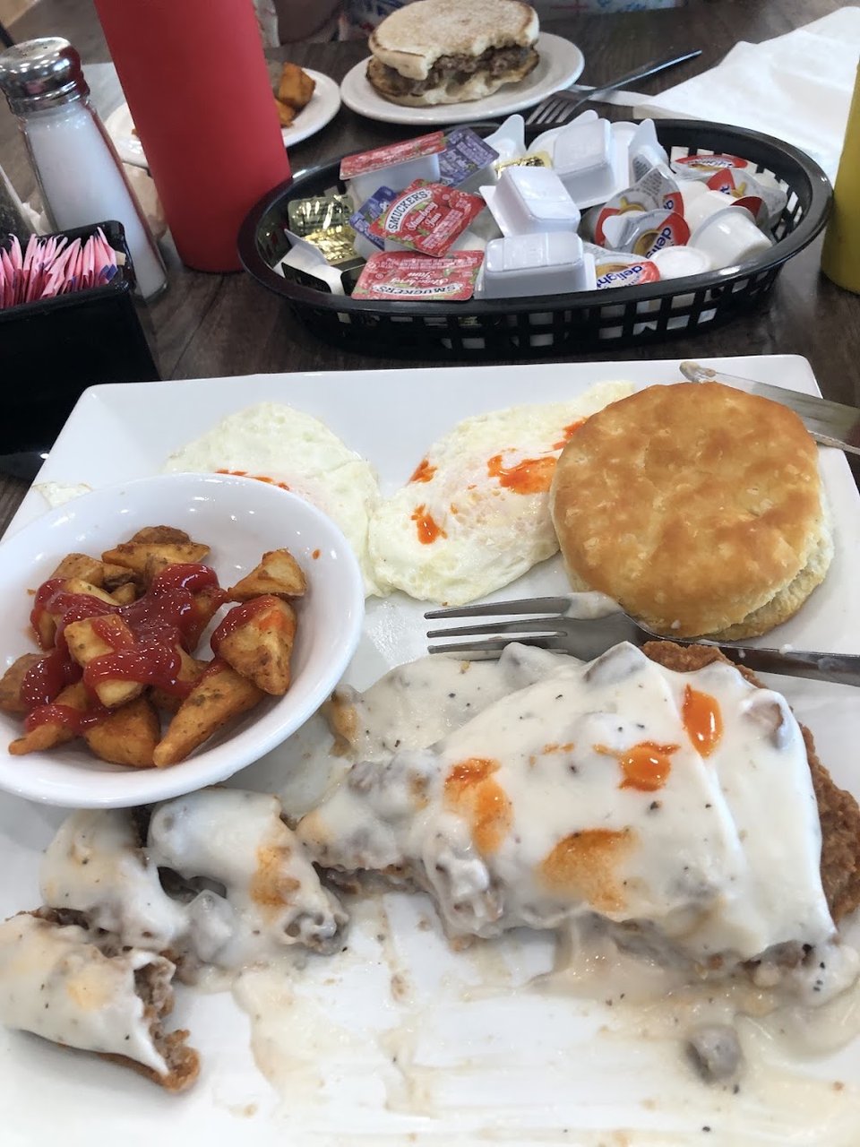 Full Biscuit & Gravy